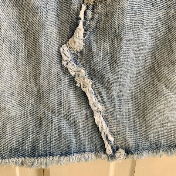 vintage GUESS y2k denim mini skirt - Picture 3 of 13